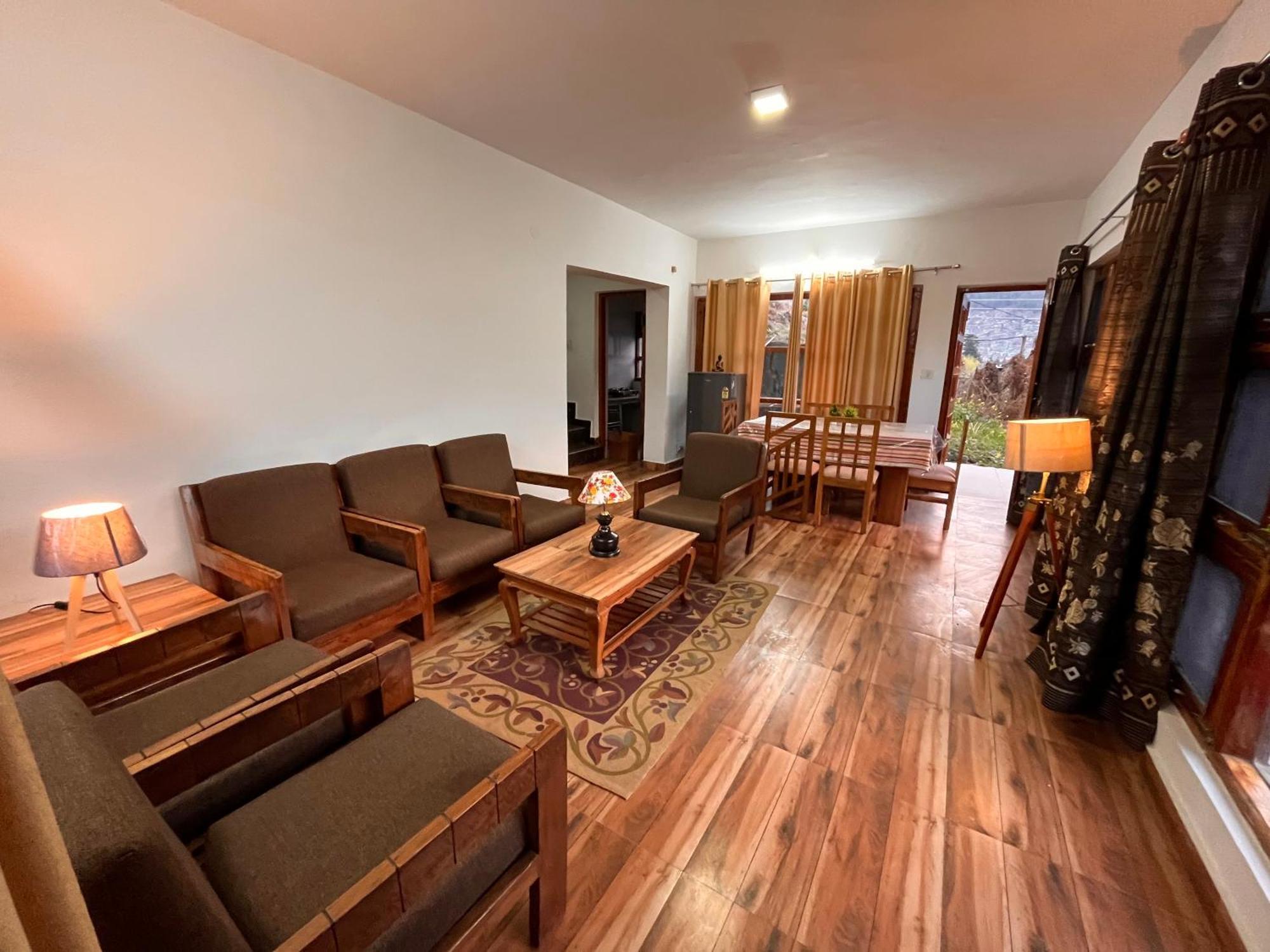 Himalayan River Mountain View 2 Bedrooms Cottage, Manali Екстериор снимка