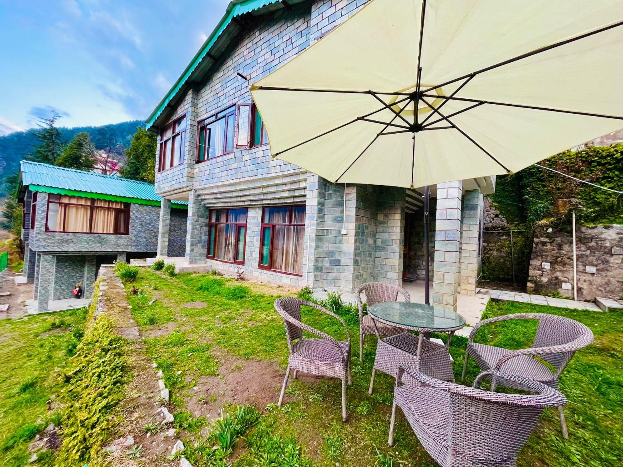 Himalayan River Mountain View 2 Bedrooms Cottage, Manali Екстериор снимка